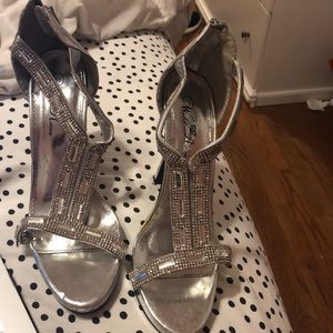 Silver crystallized heels